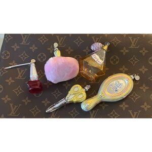 VNT Department 56 Christmas mini beauty ornaments